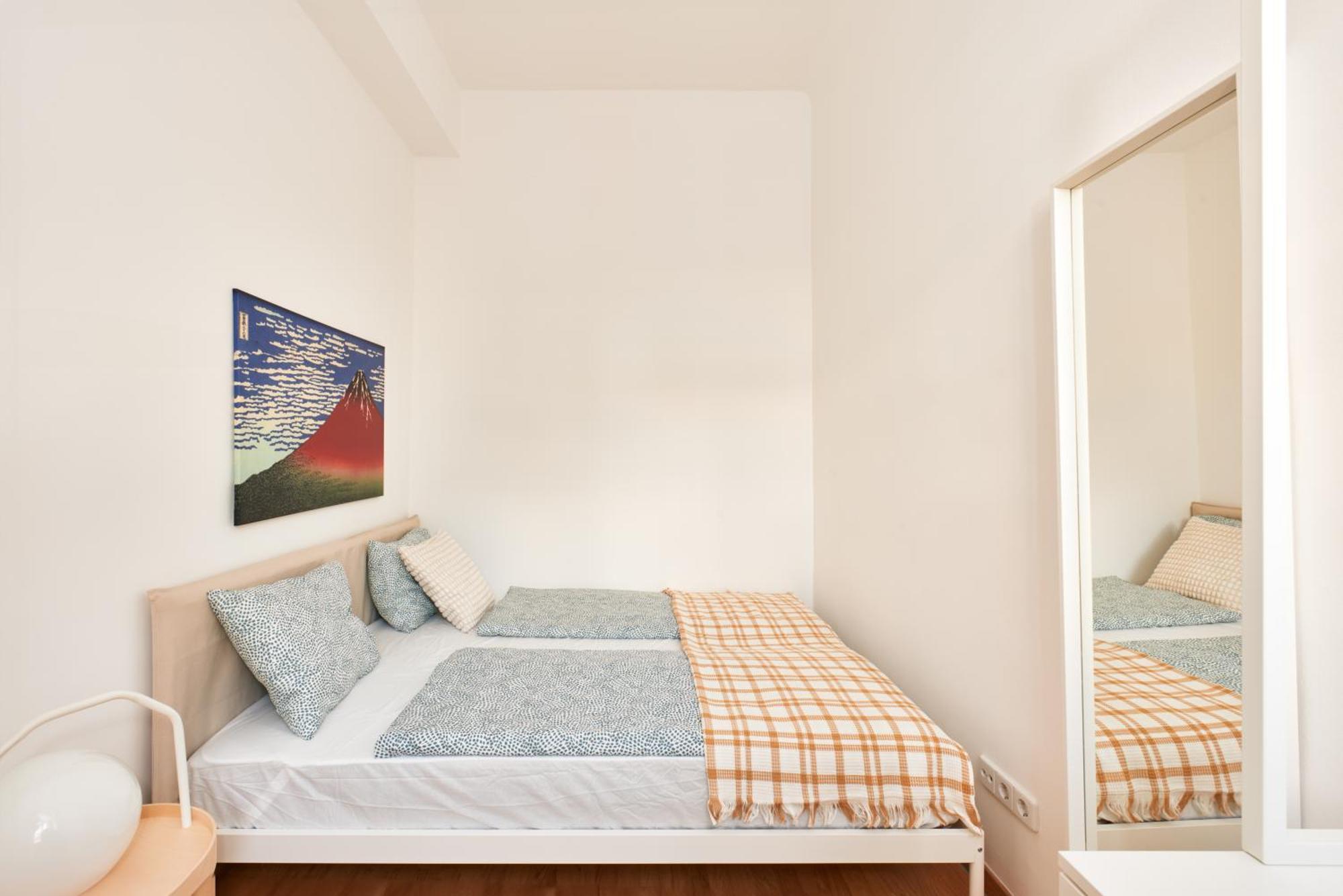 Perfecto With Designers Touch 24h Check-in Apartament